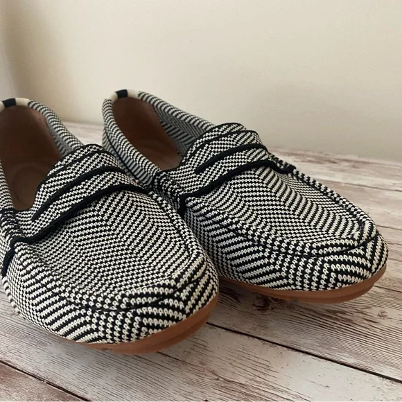 Black and White Herringbone Loafers - Picture 2 of 6